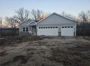 467 SE 90th Rd, Warrensburg, MO 64093