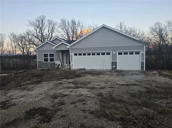 467 SE 90th Rd, Warrensburg, MO 64093