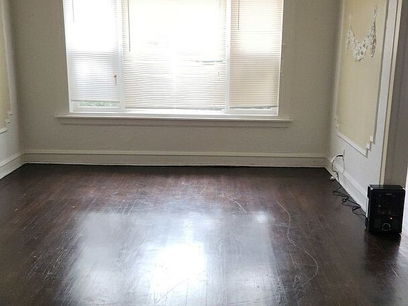 5th image of 7735 S Essex Ave #1