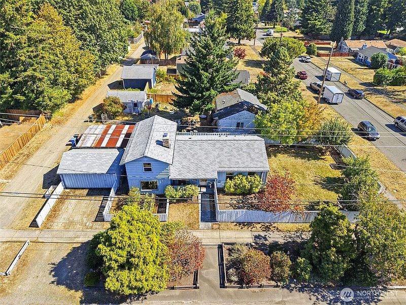 3rd image of 1501 N Huson