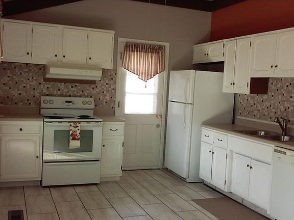 5th image of 23847 Delmere Dr