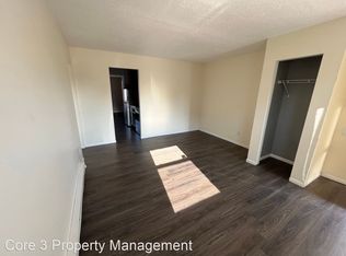 260 N Washington St #5, Warrensburg, IL