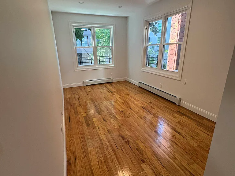 245 Newkirk Ave #2 — Photo 21