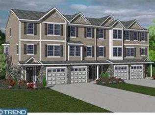 10 Lumber Ln, Mount Ephraim, NJ 08059