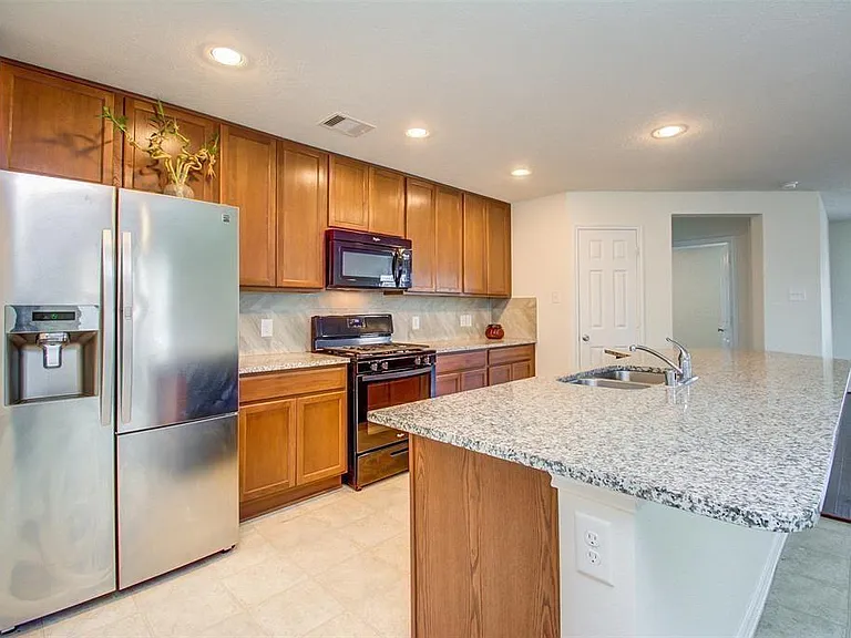 22618 Auburn Valley Ln — Photo 2