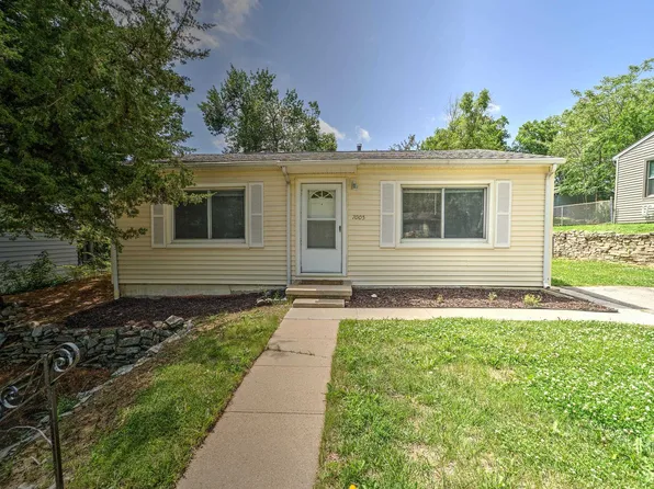 7005 Josephine St, La Vista, NE 68128