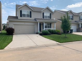 1011 Harmony Lake Pkwy, Saint Peters, MO 63376