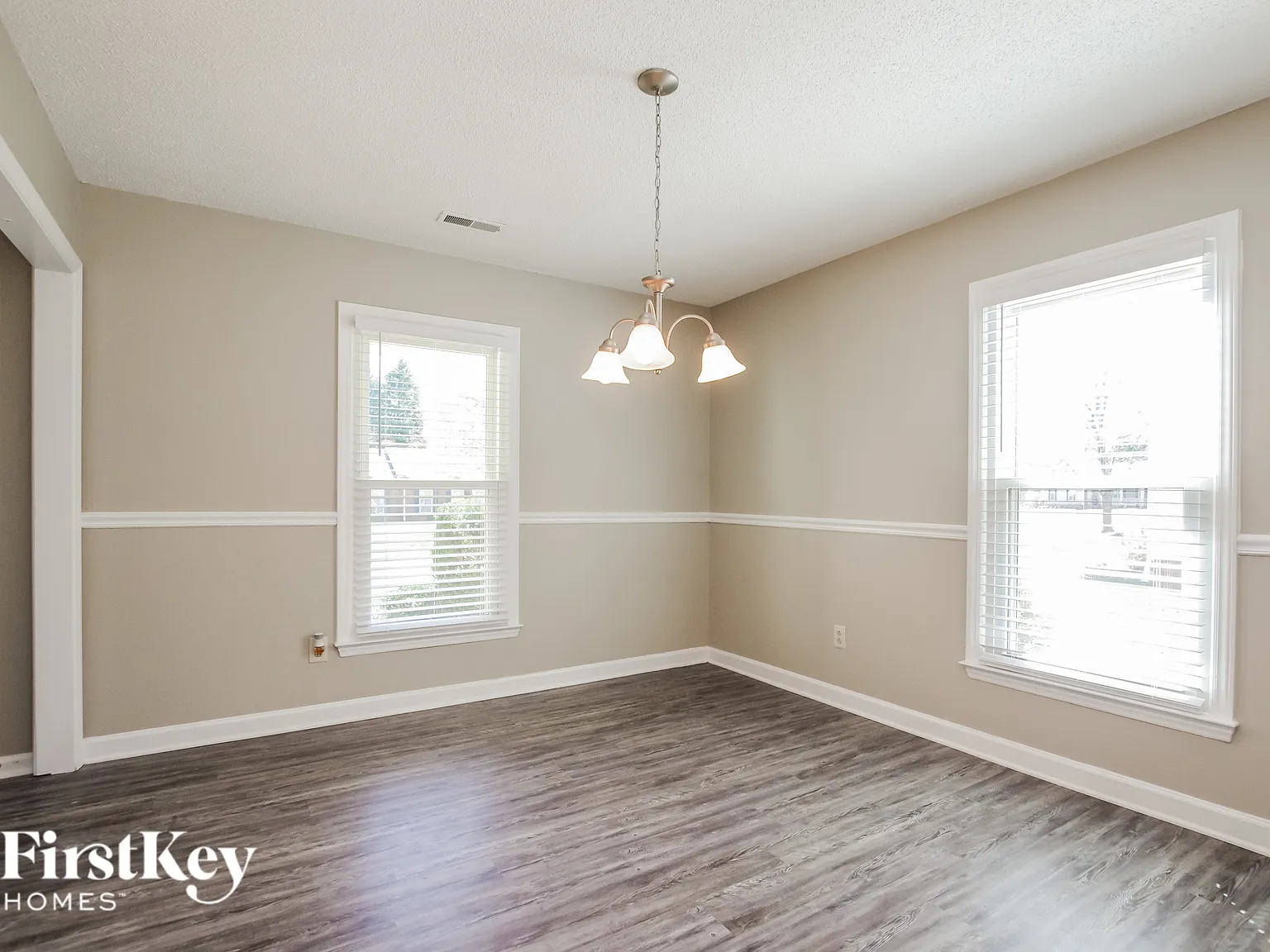 3 bed, 2.5 bath, 2012 sqft, $2,795 — Photo 4