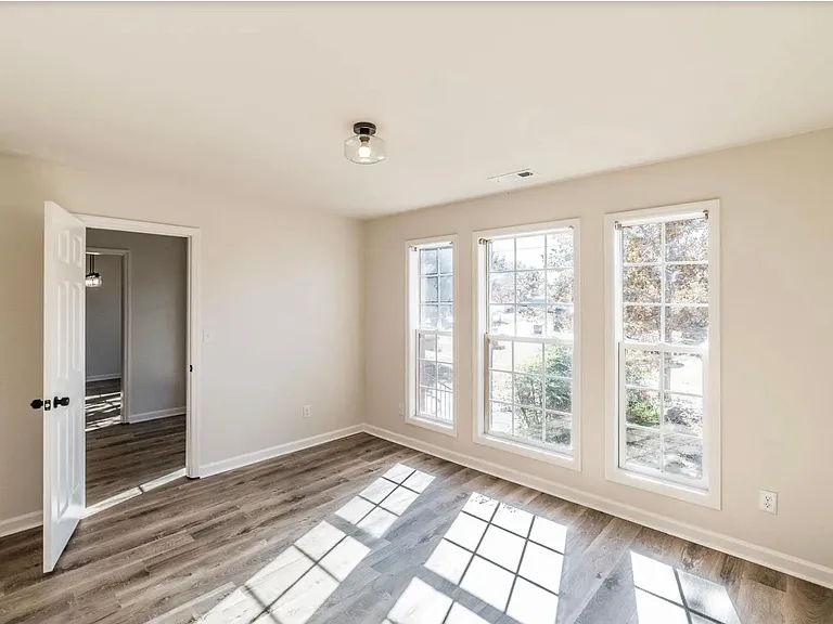 No closet but could be turned into 4th bedroom