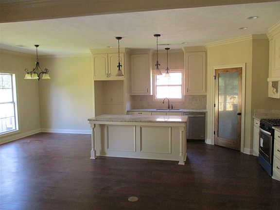 2nd image of 120 Meadow Creek Dr
