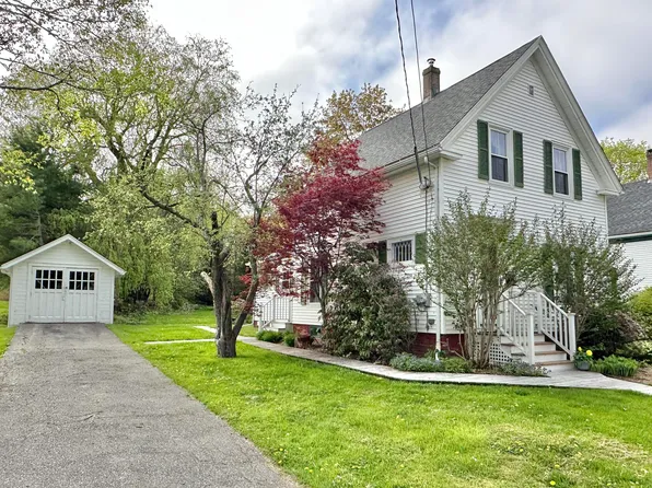 8 Shaw Avenue, Rockland, ME 04841