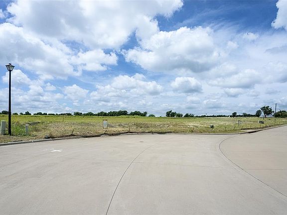3rd image of 916 Salem Ct Lot 3