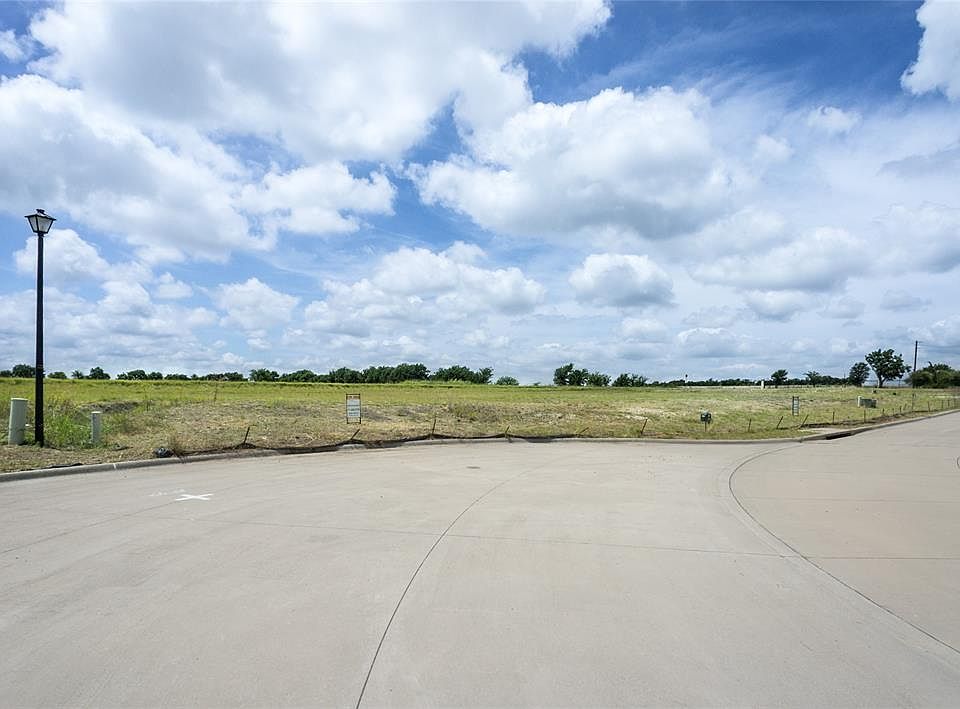 1st image of 912 Salem Ct Lot 4