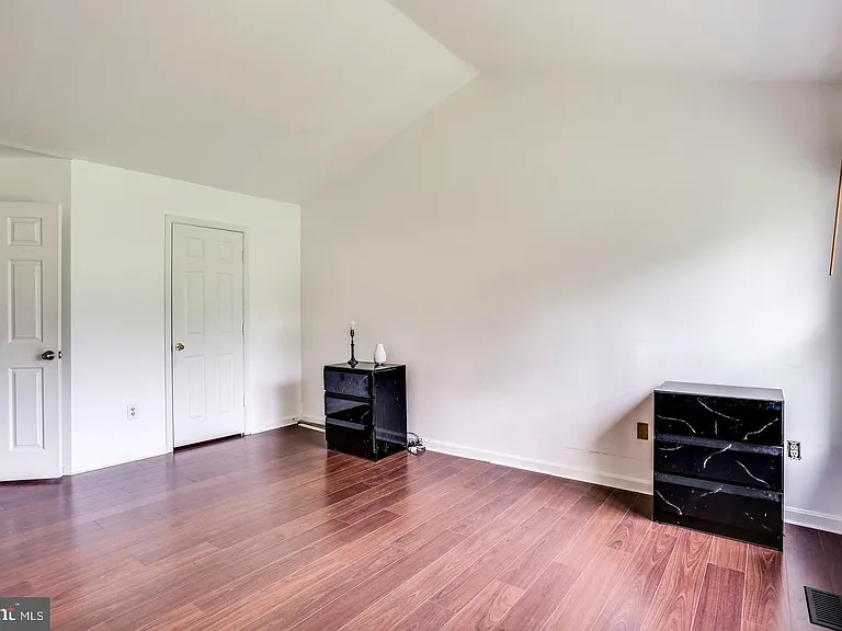 6212 Briar Ct — Photo 14