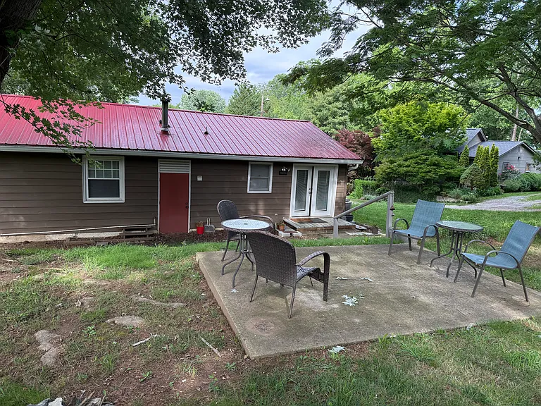 5 Woodrow Pl — Photo 6