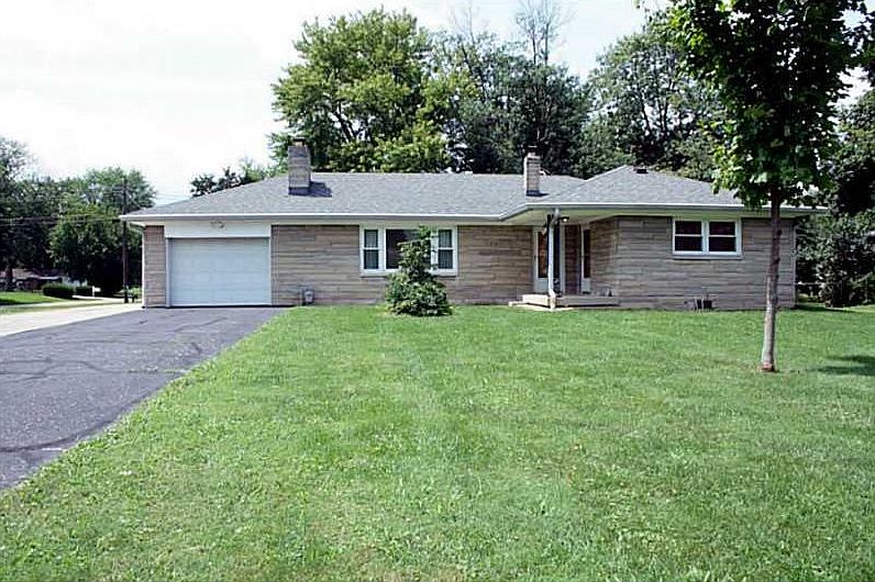 1st image of 216 Heather Dr