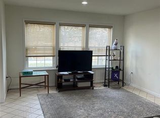 27 Benjamin Franklin Dr #C, Monroe Township, NJ 08831