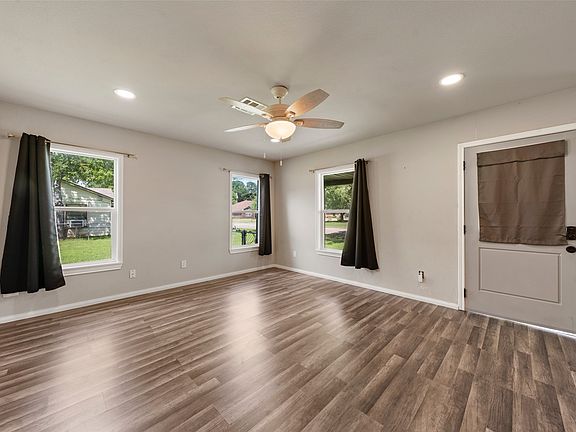 2nd image of 3607 Wheeler St