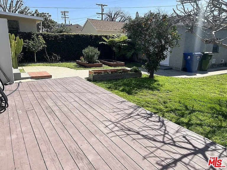2929 Westwood Blvd — Photo 15
