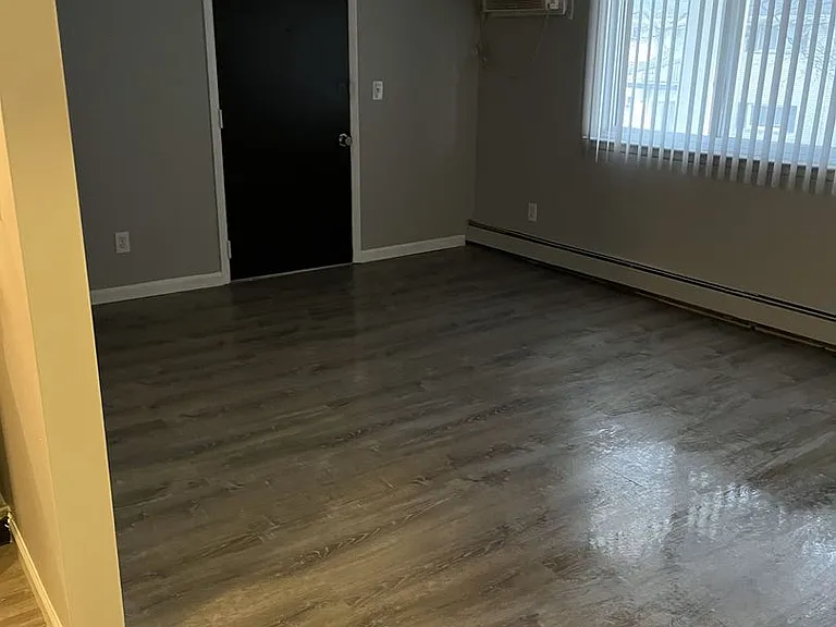 5640 Pardee — Photo 8