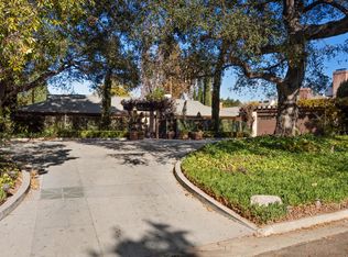 895 Hillcrest Pl, Pasadena, CA 91106