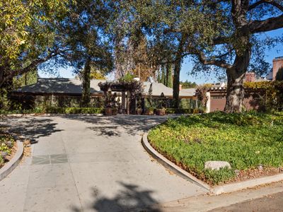 895 Hillcrest Pl, Pasadena, CA, 91106