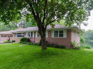409 Kresse Cir, Hopkins, MN 55343