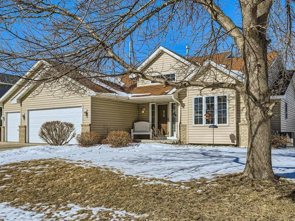 1034 Pond Curv, Waconia, MN 55387