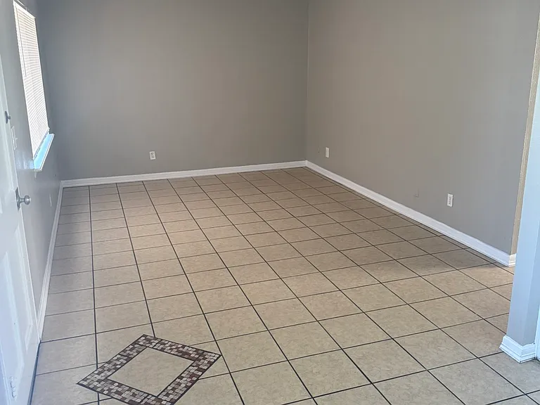 3900 Edgar Park Ave #2 — Photo 2