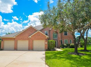 226 Walnut Cove Ln, Pearland, TX 77584