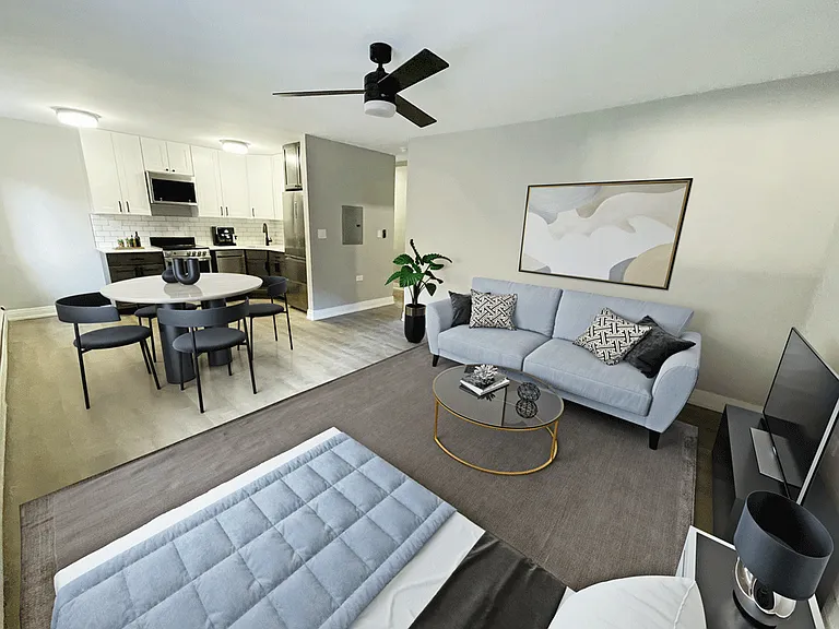 Sheridan Glen - 6040 N Sheridan Rd — Photo 7
