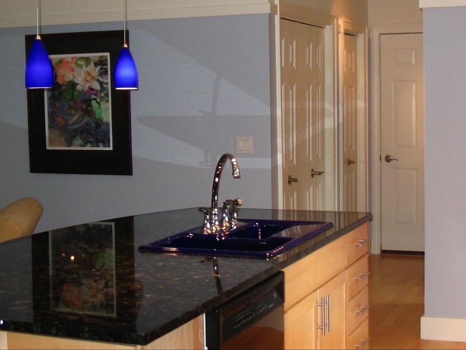 2nd image of 408 N Park St