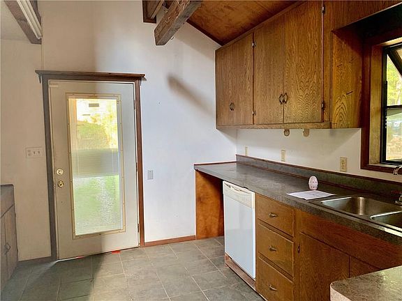 5th image of 7295 Catfish Rd