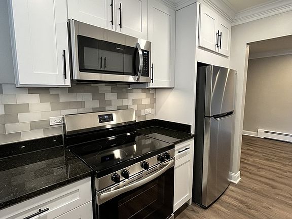 2nd image of 5140 Fairview Ave APT 2
