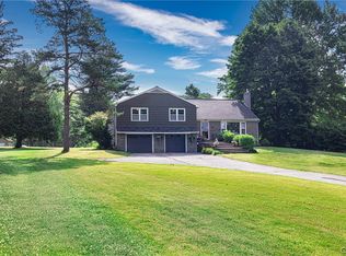 105 E Lake St, Skaneateles, NY 13152