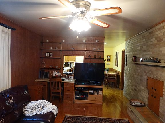 4th image of 2550 Martin Ave SE