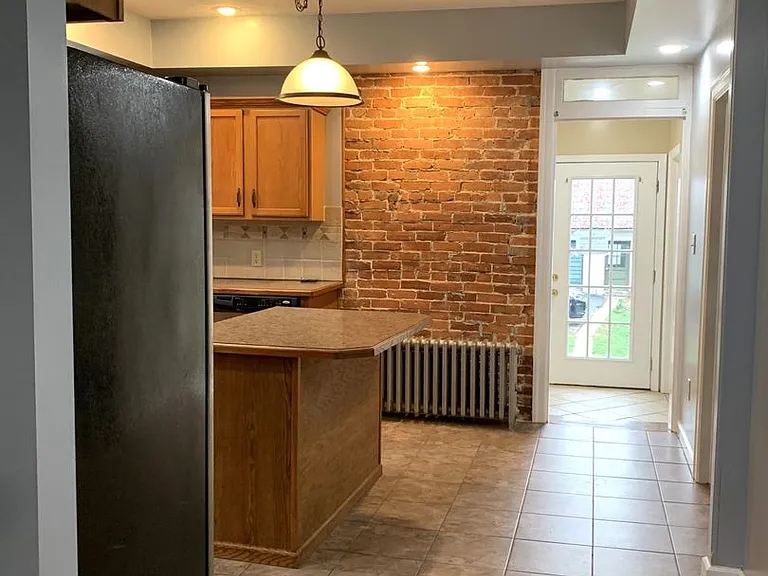 218 N Prince St — Photo 24