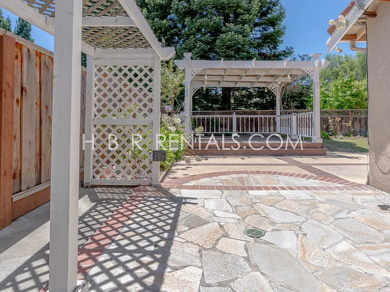 2865 Morgan Dr — Photo 34