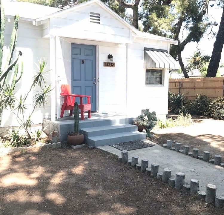 1st image of 13030 Gladstone Ave