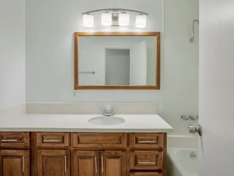 855 Victor Ave #210 — Photo 10