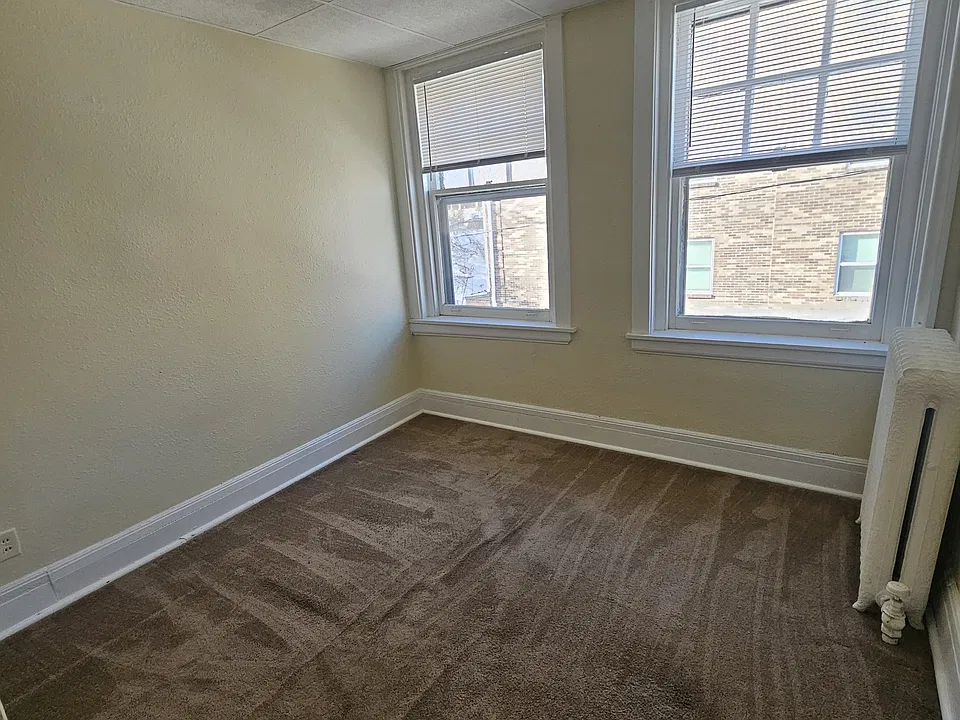 115 N 8th Ave E #7