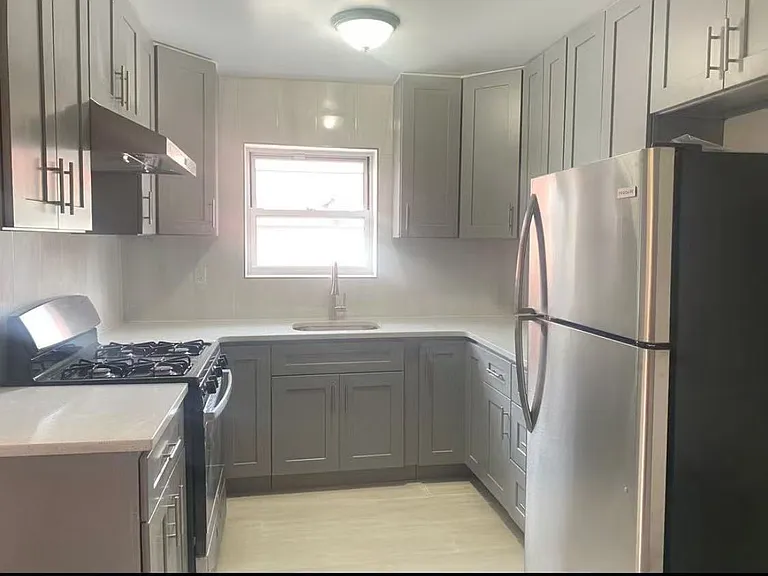 1553 Ohm Ave #2 — Photo 2