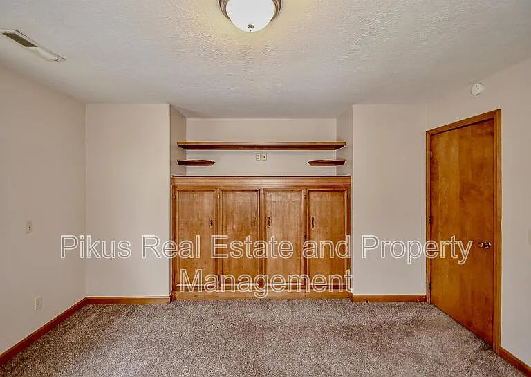 713 N Main St — Photo 9