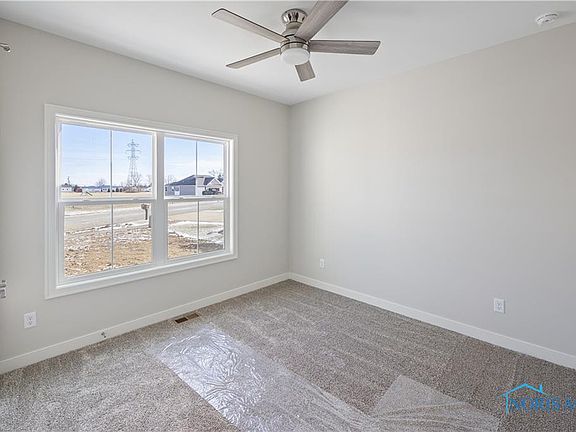4th image of 343 Plantation Ln