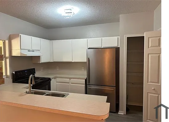 30205 Swinford Ln — Photo 6