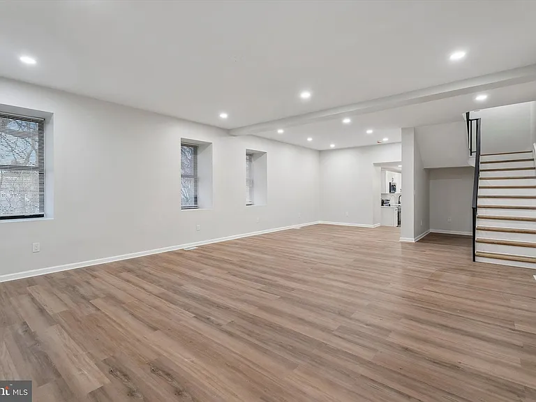 4359 Fleming St — Photo 22