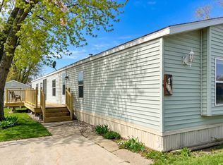 709 2nd St NE Trailer 19, Dyersville, IA 52040