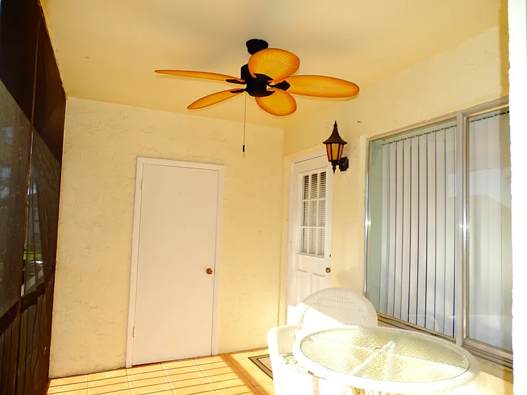409 Pine Glen Ln #A-2 — Photo 2