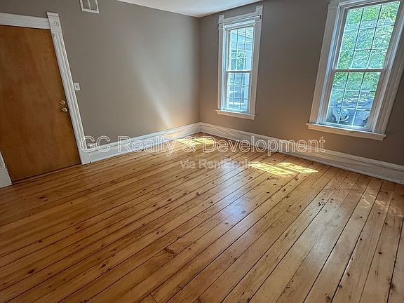 5th image of 111 Des Plaines Ave #B