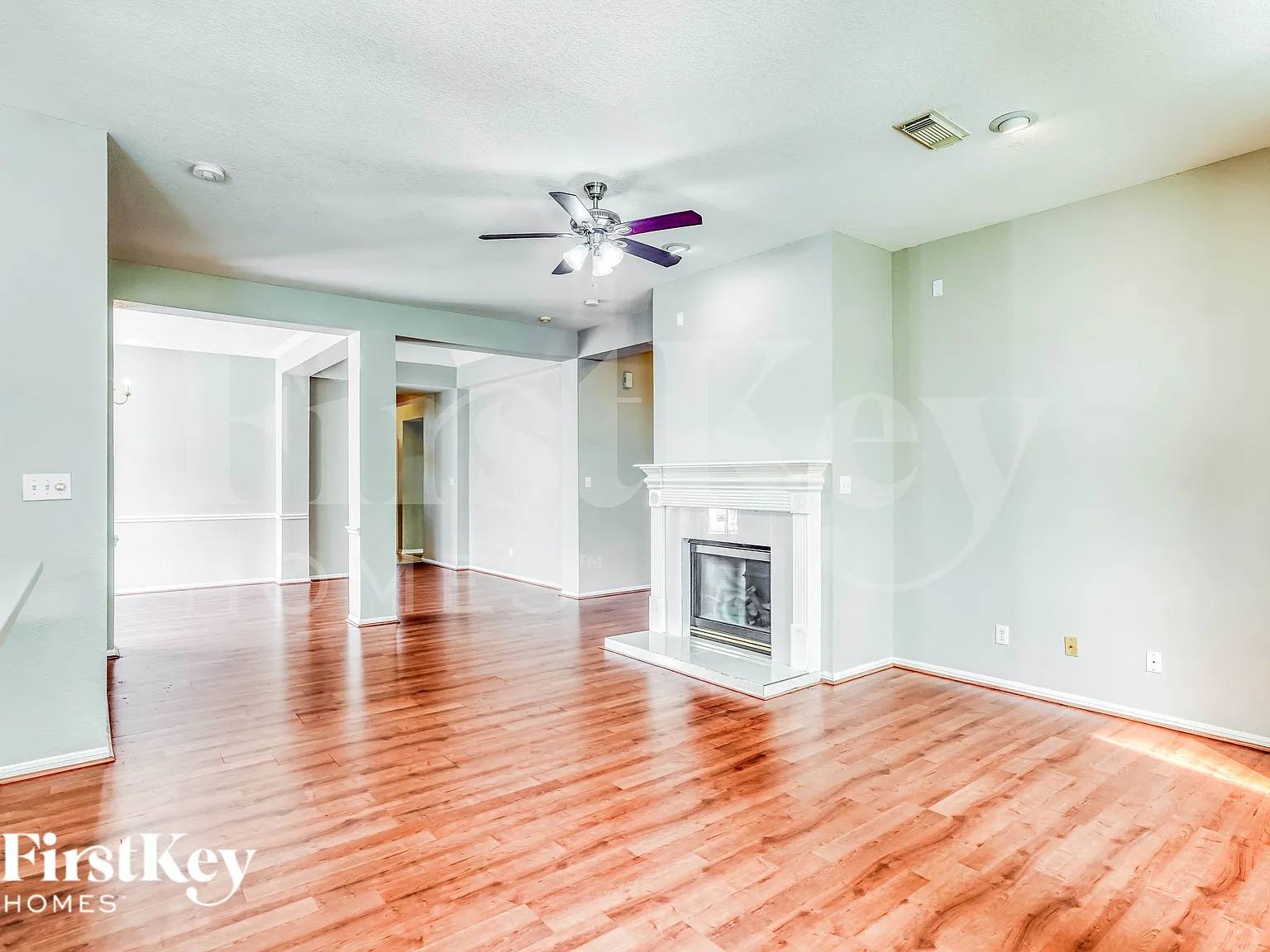 3 bed, 2.0 bath, 2243 sqft, $2,375 — Photo 3